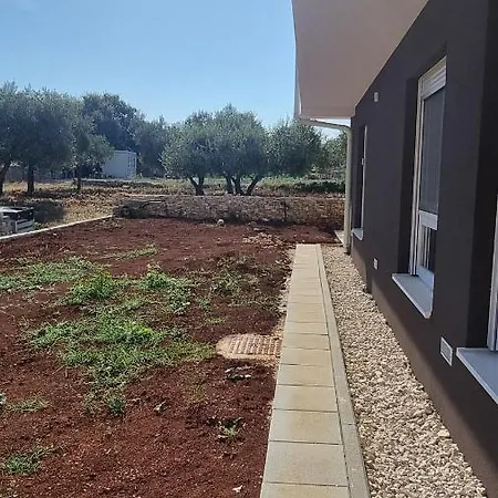 Apartamento Rebecca Peroj